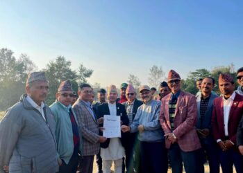 निर्माणाधिन विमानस्थलमा वन मन्त्री शाही