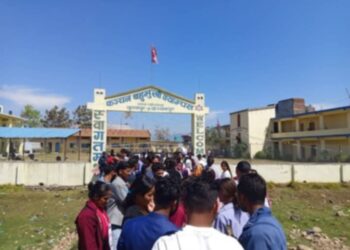 काँग्रेस र एमाले युवा विद्यार्थीविच झडपले कञ्चन बहुमुखी क्याम्पस गुलरियामा मत गणना रोकियो