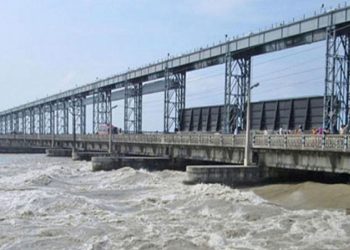 महाकालीमा बढ्यो पानीको बहाब, चारपाङ्ग्रे सवारीसाधन आवतजावतमा रोक