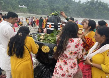 साउनको पहिलो सोमबार, शिवालयमा श्रद्धालुको भीड