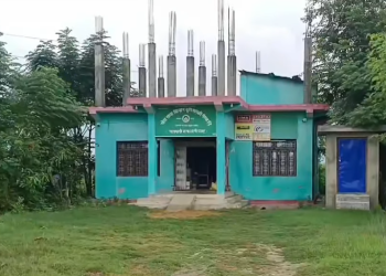 दोदा सहकारीमा किसानले लगाएको ताला सहकारीले तोड्यो