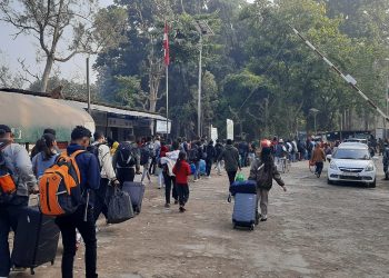 त्रिनगर नाकाबाट भारततर्फ रोजगारी खोज्नेको चहलपहल बढ्दो