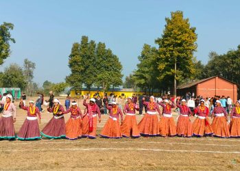 मौलिक पहिरन र संस्कृतिको संरक्षणमा शुक्लाफाँटाका महिला