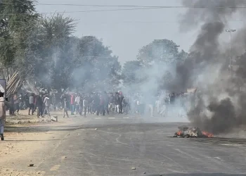 लौकहीबजारमा तनावः सशस्त्र प्रहरीको गोली लागेर एक जनाको मृत्यु, प्रदर्शन चर्कियो