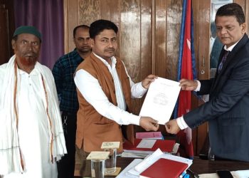 परीक्षा मिति सार्न माग गर्दै नेपाल संघीय समाजवादी पार्टीले बुझायो ज्ञापन