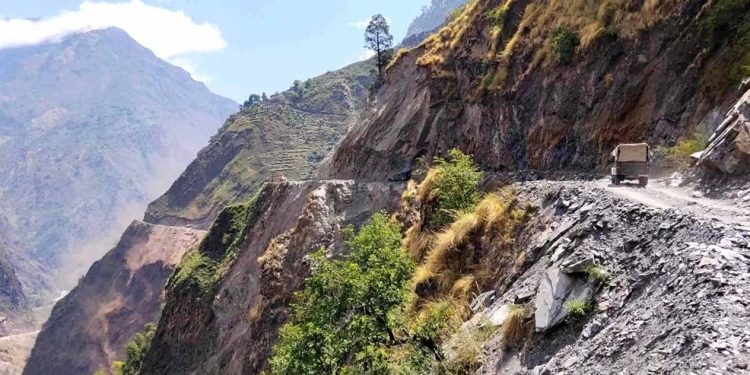 दार्चुला–तिङ्कर सडकका लागि बजेट अपर्याप्त, सीमावासीमा निराशा