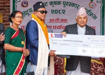 वैदेशिक रोजगारीबाट फर्किएका विजय चौधरी राष्ट्रिय उत्कृष्ट कृषक सम्मानित