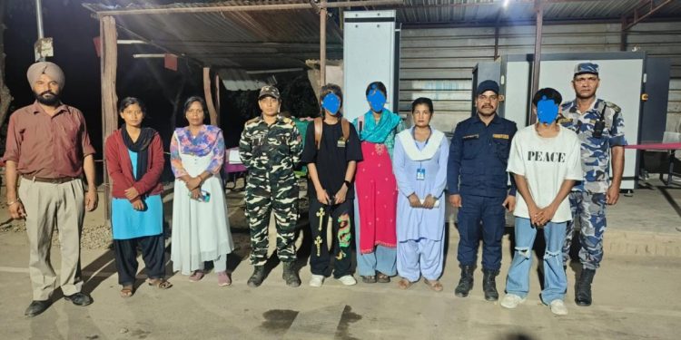 गौरीफन्टा नाकामा दुई नेपाली नाबालिगको उद्धार, मानव बेचबिखनको आशंका